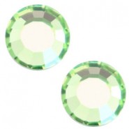 Swarovski Elements Flatback SS30 Peridot green